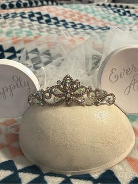 Disney White Bridal Mouse Ear Headband